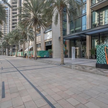 Breathtaking City Views From Dt Apt With Terrace Dubai Exteriör bild