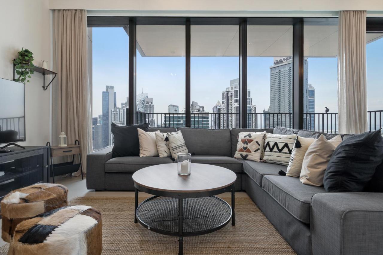 Breathtaking City Views From Dt Apt With Terrace Dubai Exteriör bild