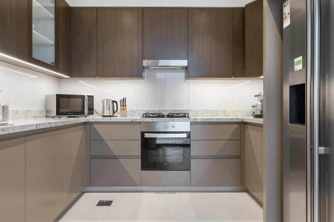 Breathtaking City Views From Dt Apt With Terrace Dubai Exteriör bild