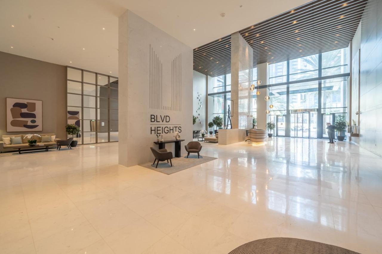 Breathtaking City Views From Dt Apt With Terrace Dubai Exteriör bild