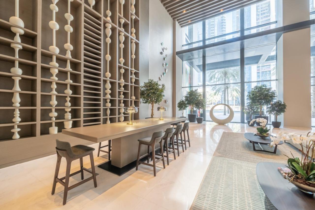 Breathtaking City Views From Dt Apt With Terrace Dubai Exteriör bild